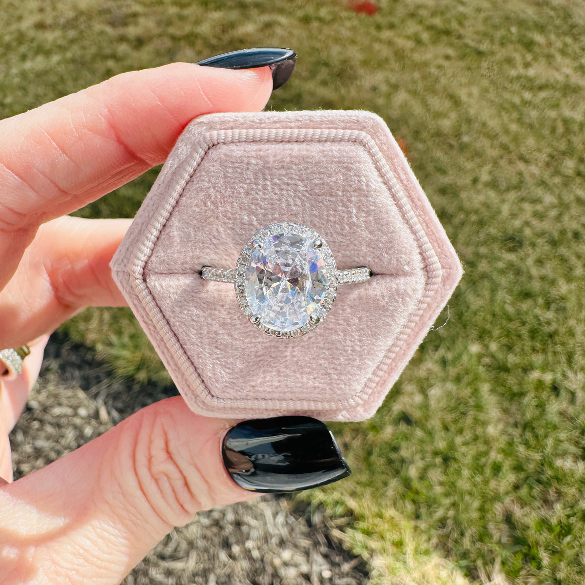 Everleigh Oval Halo Ring