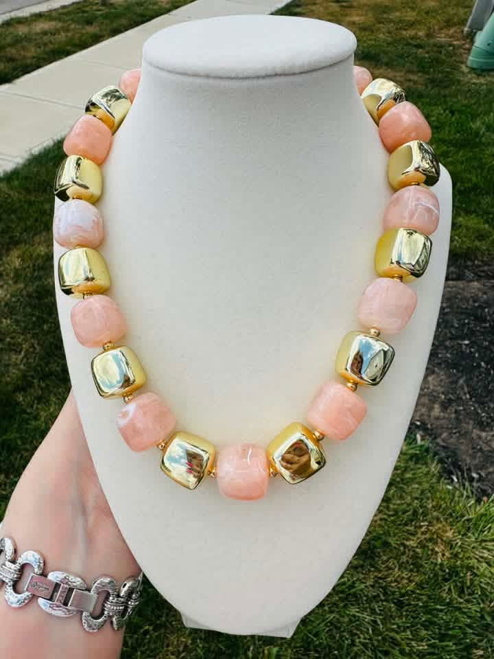 Rosé Glow Beaded Necklace