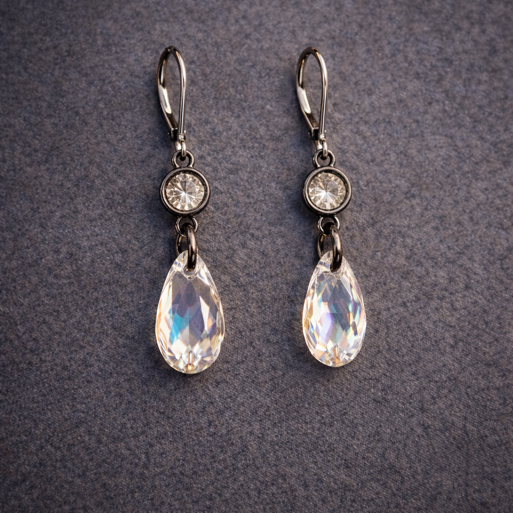 MOON GLOW EARRING