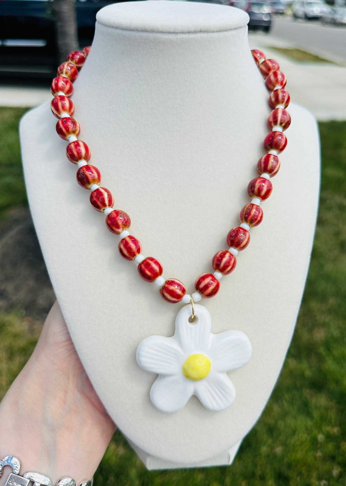 Daisy Bloom Beaded Necklace