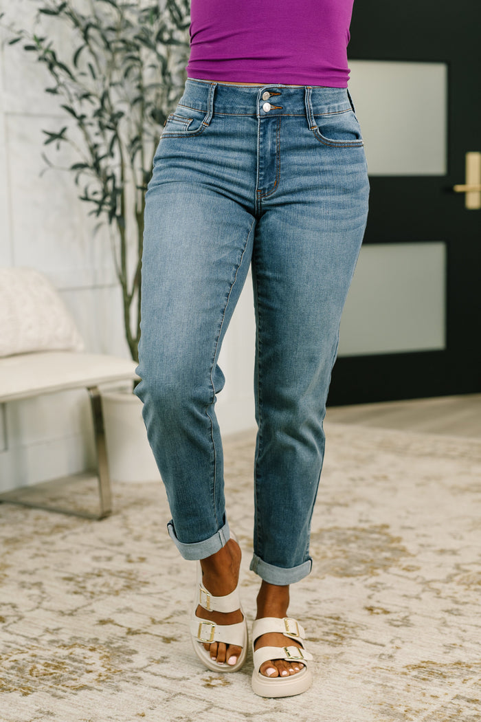 Judy Blue Becky Mid Rise Cool Denim Boyfriend Jean