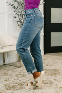 Judy Blue Becky Mid Rise Cool Denim Boyfriend Jean