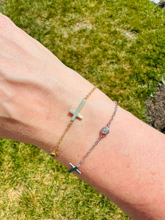 Walk by Faith Cross Bracelet