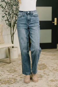 Judy Blue Carlie High Waist Straight Jean in Everyday Indigo