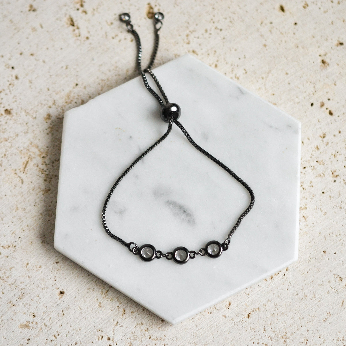 CARRIE ADJUSTABLE BRACELET
