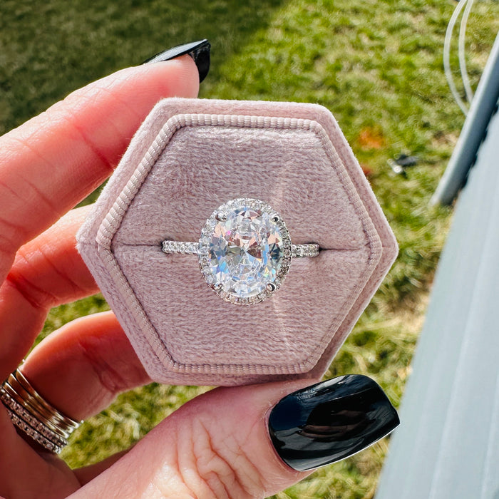 Everleigh Oval Halo Ring