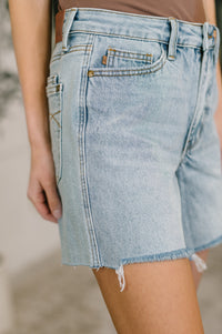 Judy Blue Evelyn Mid Rise Rigid Magic Dad Shorts