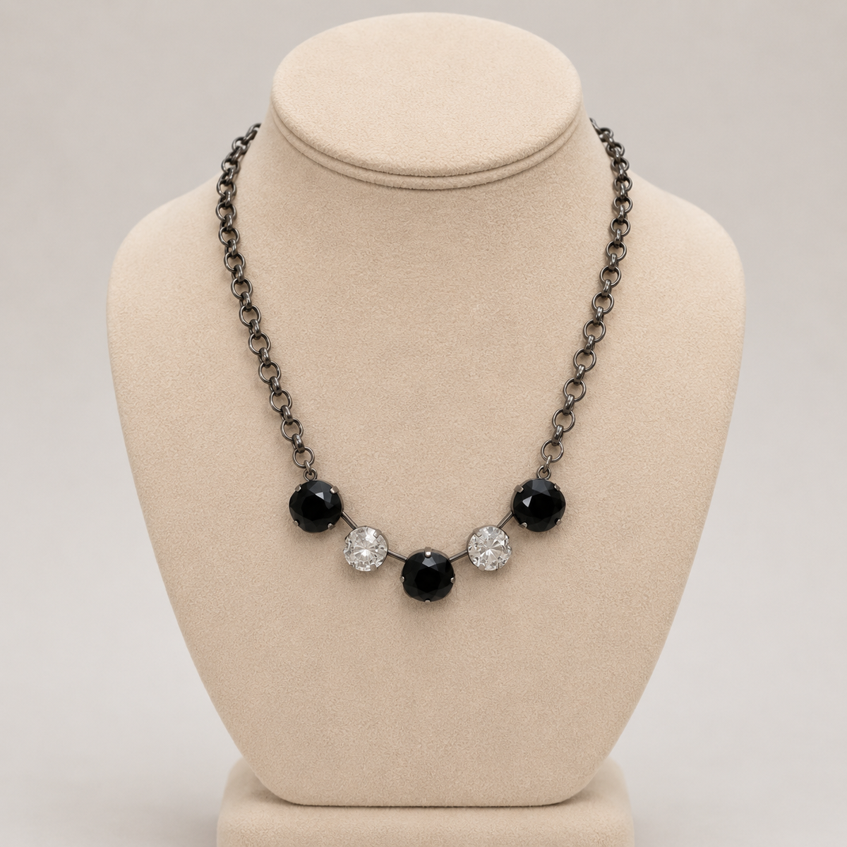 STACEY NECKLACE