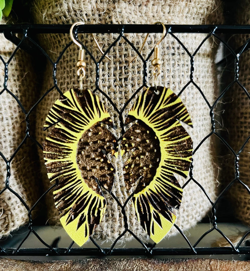 Wood Sunflower Feathers