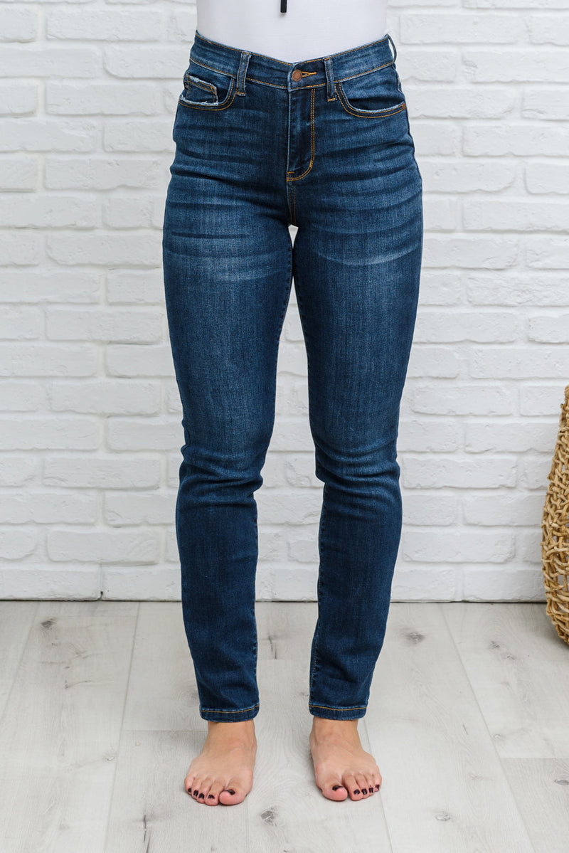 Judy Blue Reba Hi-Rise Clean Relaxed Fit Jeans